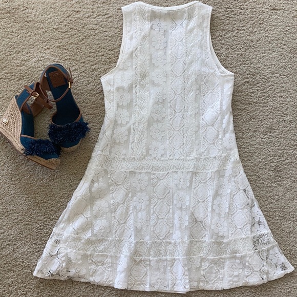 Esley White Lace Dress - Picture 5 of 7